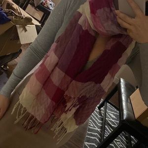 Never worn plaid scarf